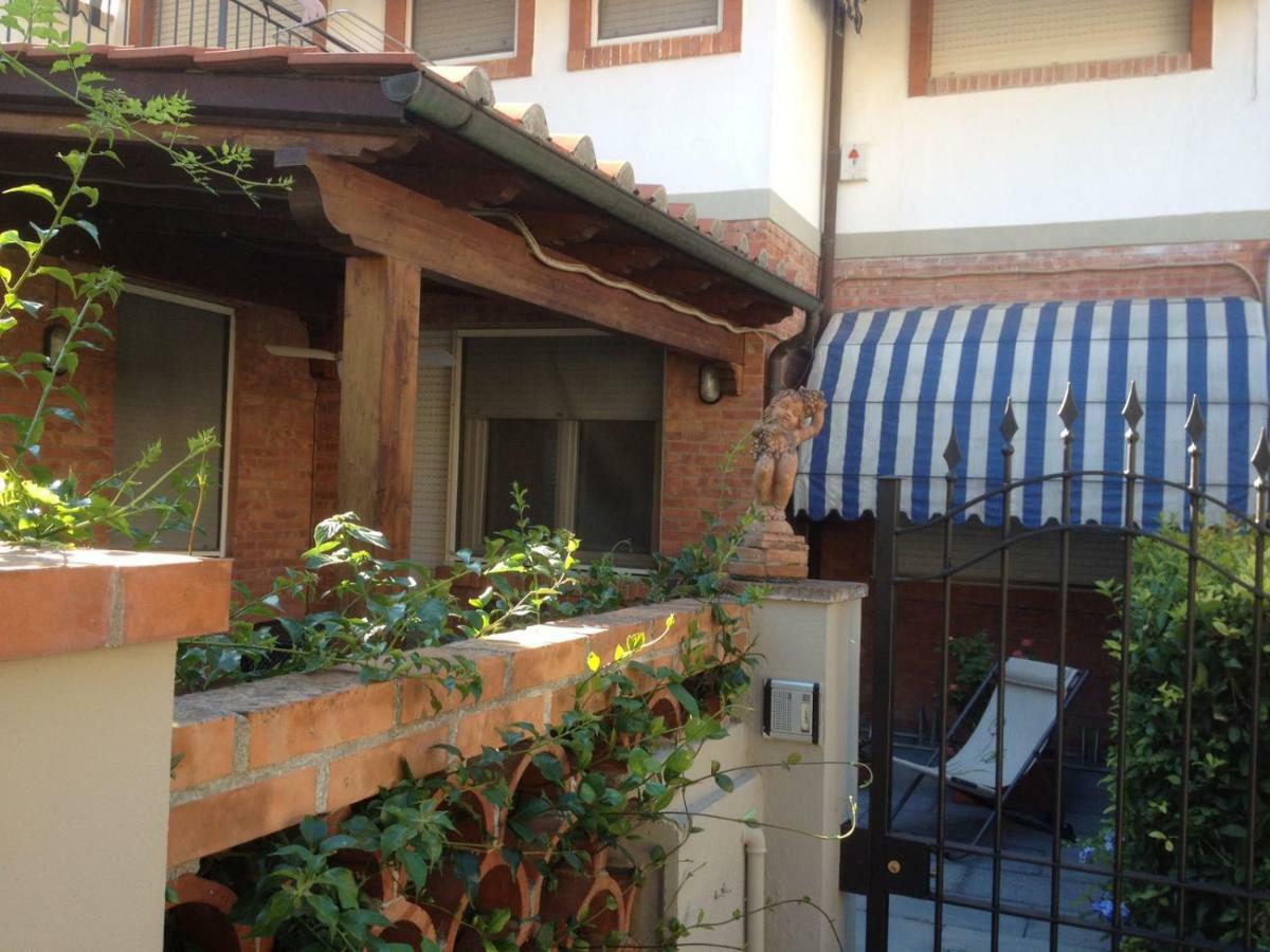 维亚雷焦Casa Luciana别墅 外观 照片